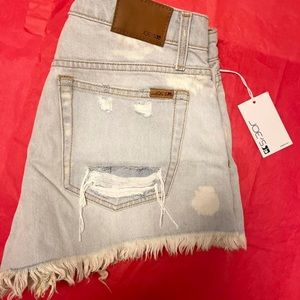 Joe’s distressed jean shorts size 31